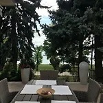 Villa Kazinczy Balatonakarattya