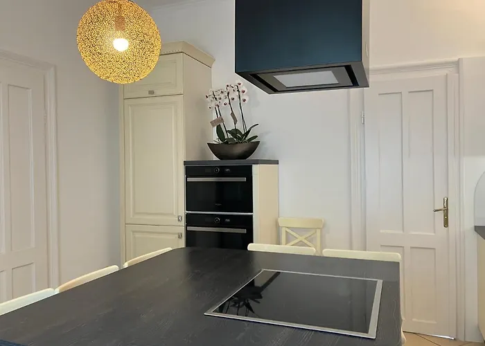 Kazinczy * 巴拉顿阿卡拉提亚