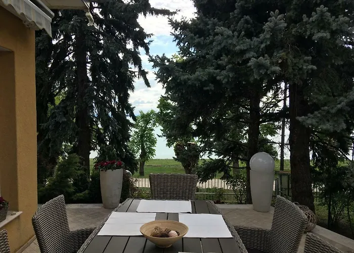 别墅 Kazinczy 巴拉顿阿卡拉提亚